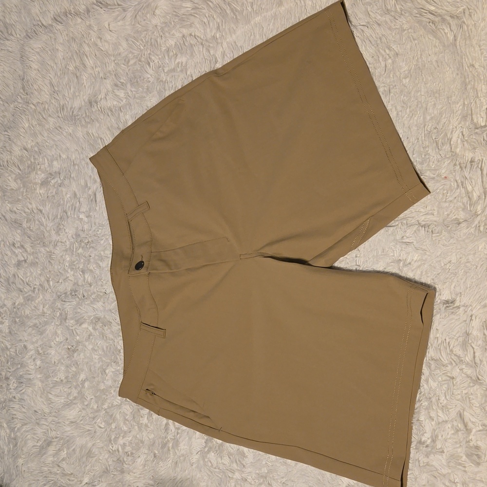 Into The Am Short Men's Size Khaki Size 36